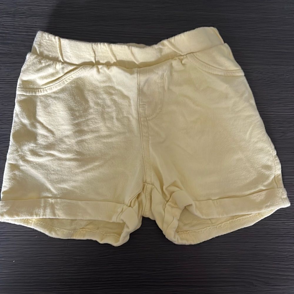 Cute yellow shorts